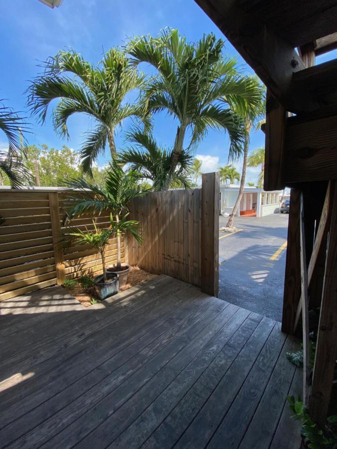 Harborside Motel & Marina Key West Exterior photo